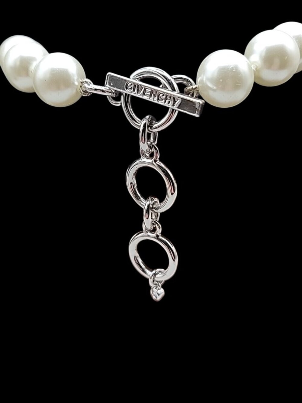 Givenchy Hematite-Plated Chain & Faux Pearl Necklace Glass Stones Accent Vtg 19" - Picture 11 of 16